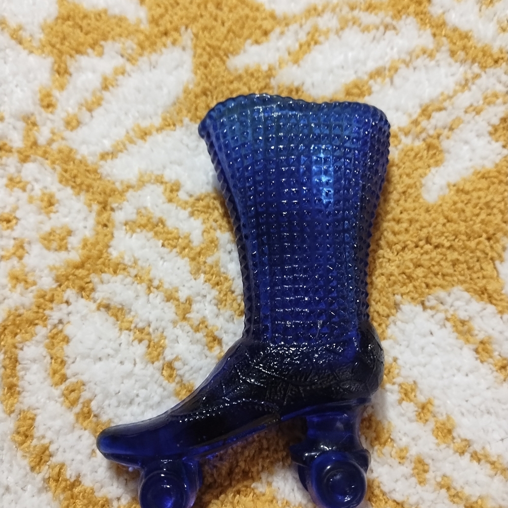 🇺🇸 Clearance 🇺🇸Vintage Degenhart Blue Glass Roller Skate Boot Figurine - Picture 3 of 4